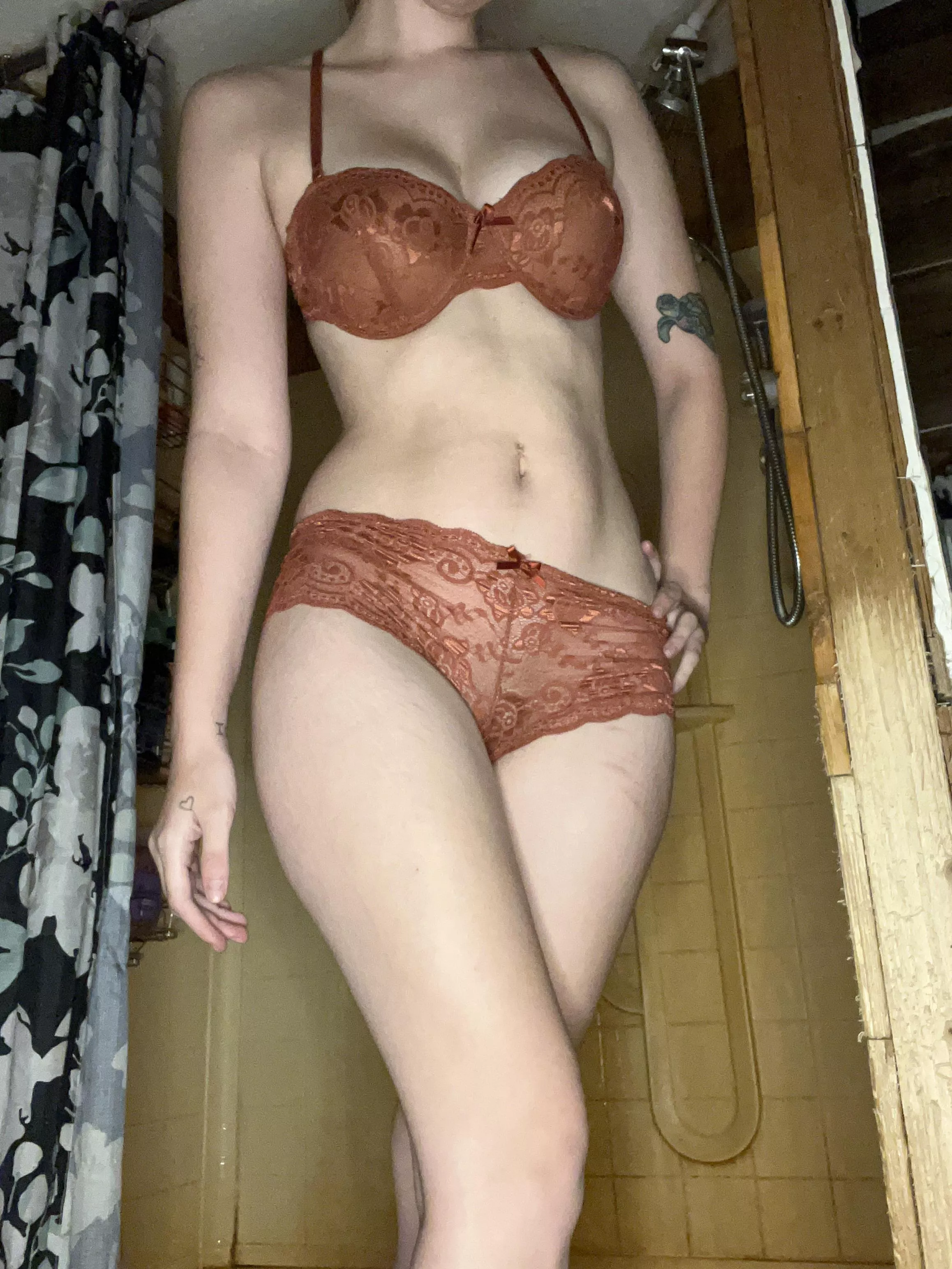 Subscribe to my OnlyFans for more sexy pics and videos😘 posted by arixxxkitty