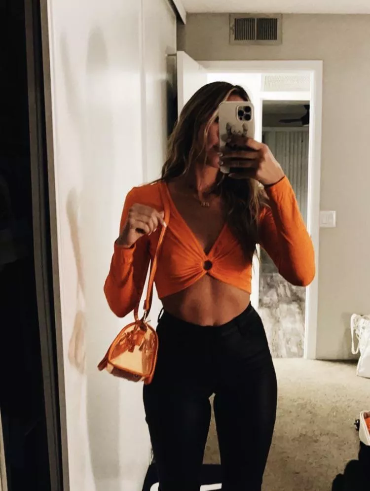 Such a sexy figure posted by Antelope-Aggravating