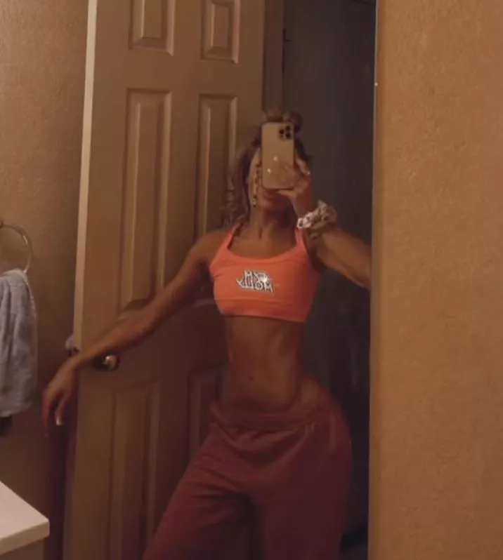 Such a tight petite bod 😍 posted by Antelope-Aggravating