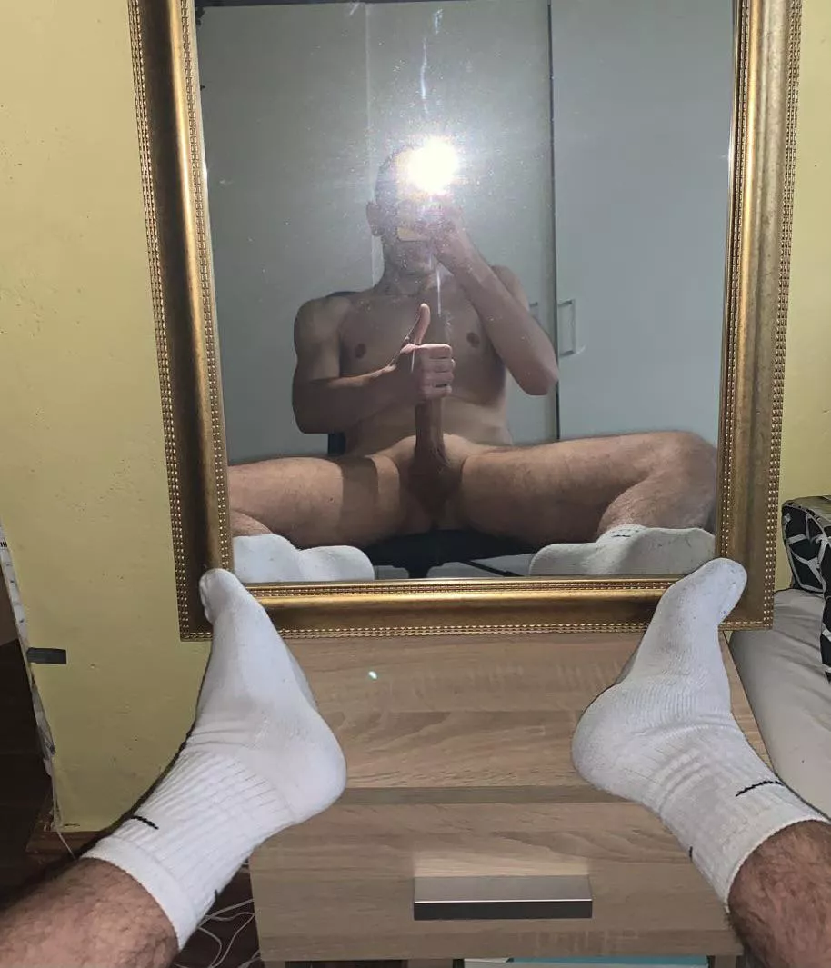 Suck me mate posted by youngladd