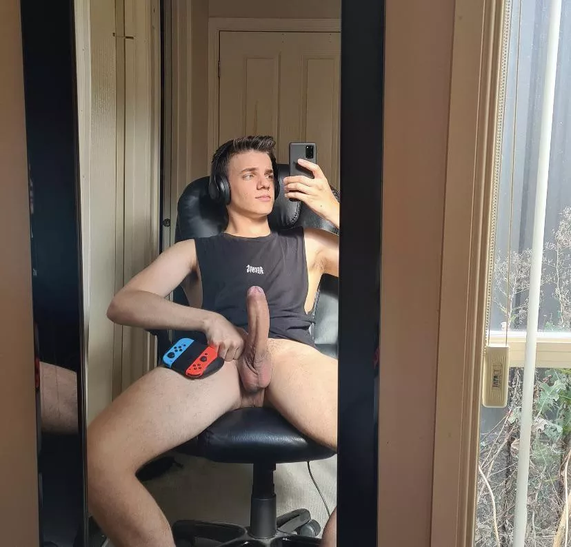 Suck my dick while I play breath of the wild 😘 posted by iwad2000