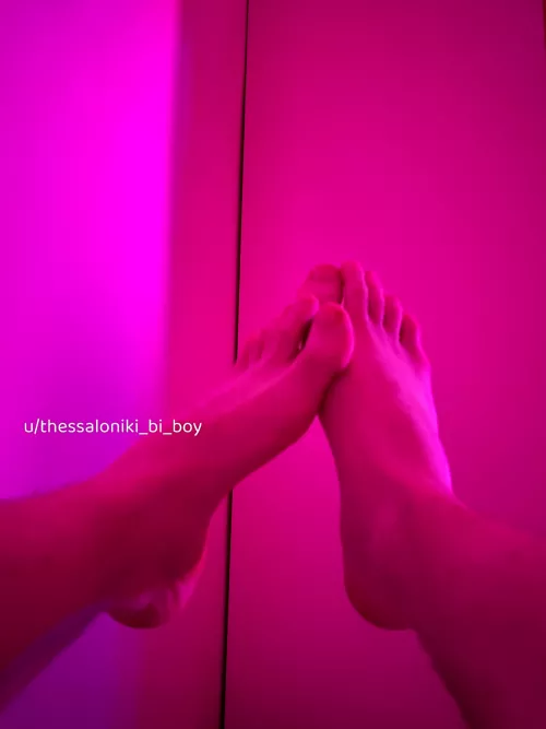 Suck my toes? 🙈 by thessaloniki_bi_boy