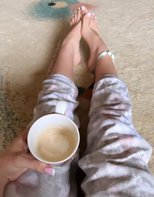Suck my toes while I have my morning coffee? by arabian_footqueen