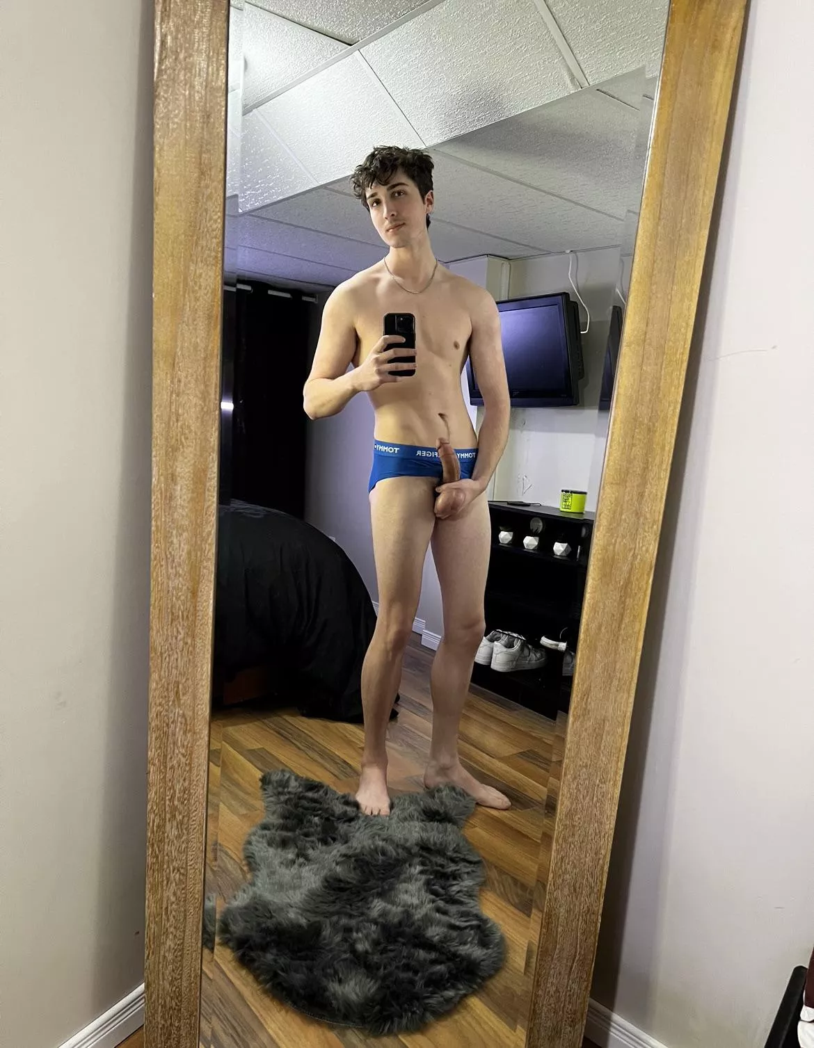 Suck on my balls until I cum posted by sadboycad