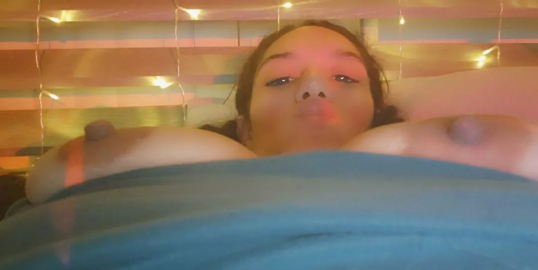 suck on my nips posted by sirenitalocita