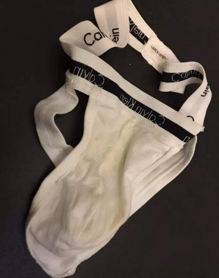 Suck the cum out bro 🥵🥵🥵 posted by Smelly_Muscle_jock