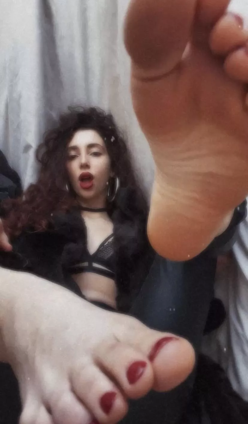 suck them👅😈 posted by venusssweetdream