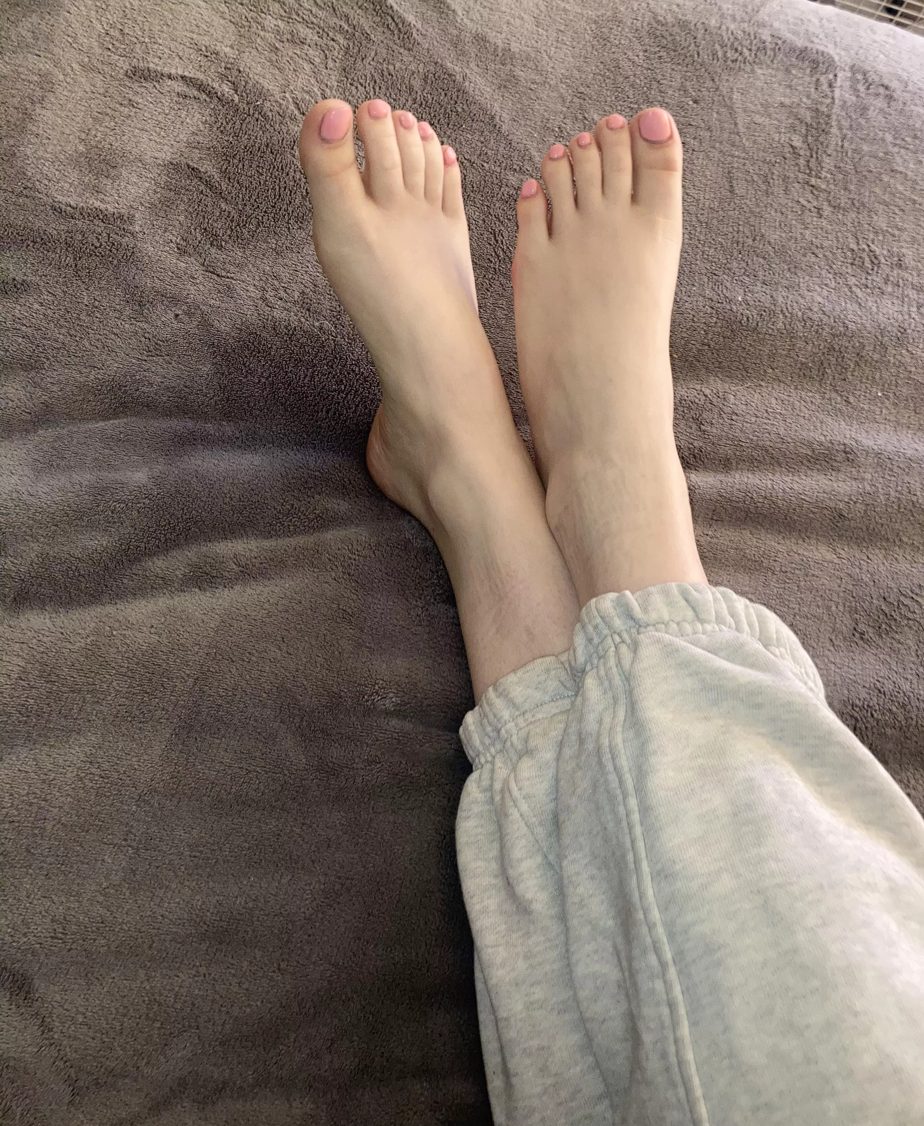 Suckable pretty pink toes 🤤 posted by RoseAllDay25