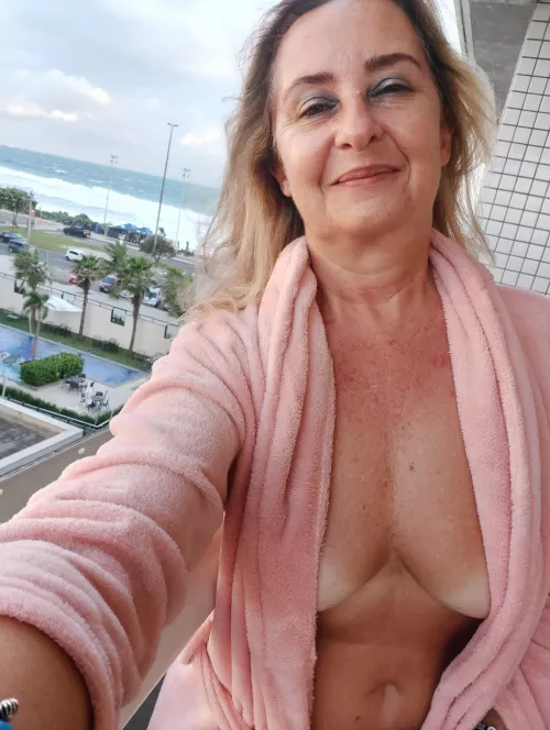 Sugestive day to stay In and have love. by MelVipWorld