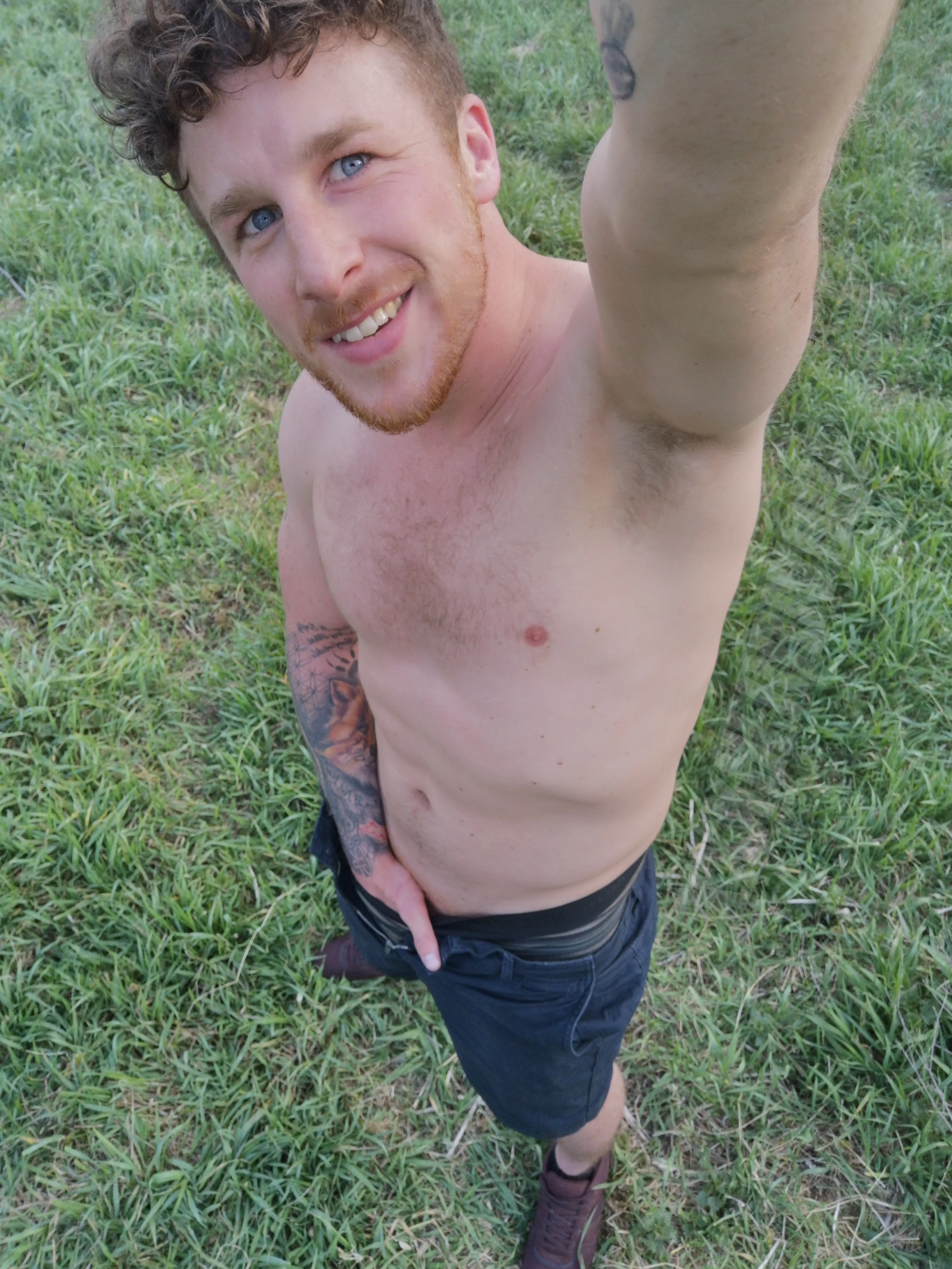 Summer musk hits different posted by XXXHERBIVORE