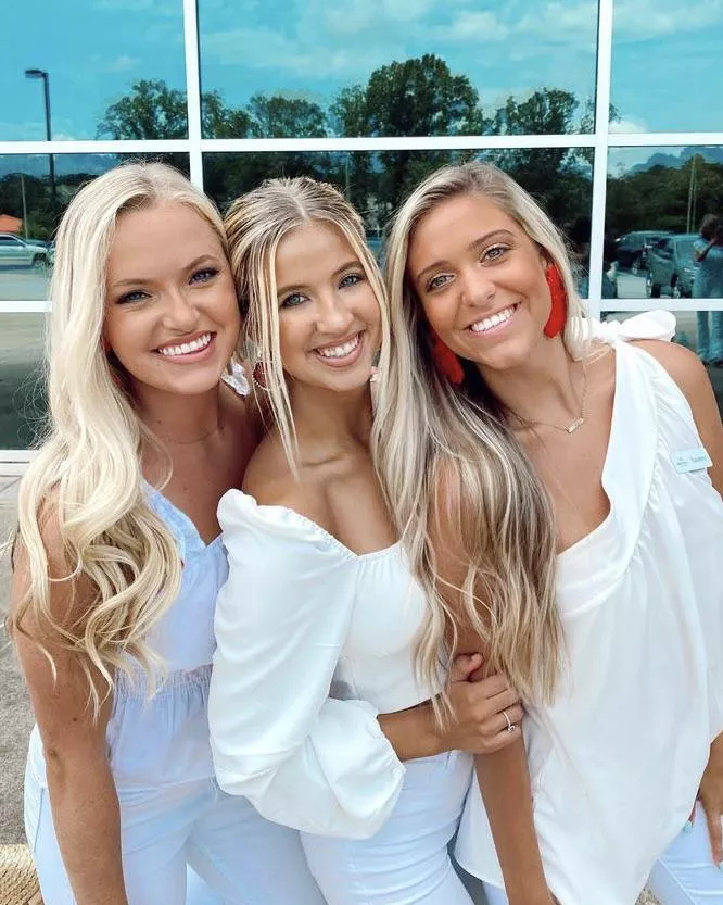 Summer smiles posted by nochediente