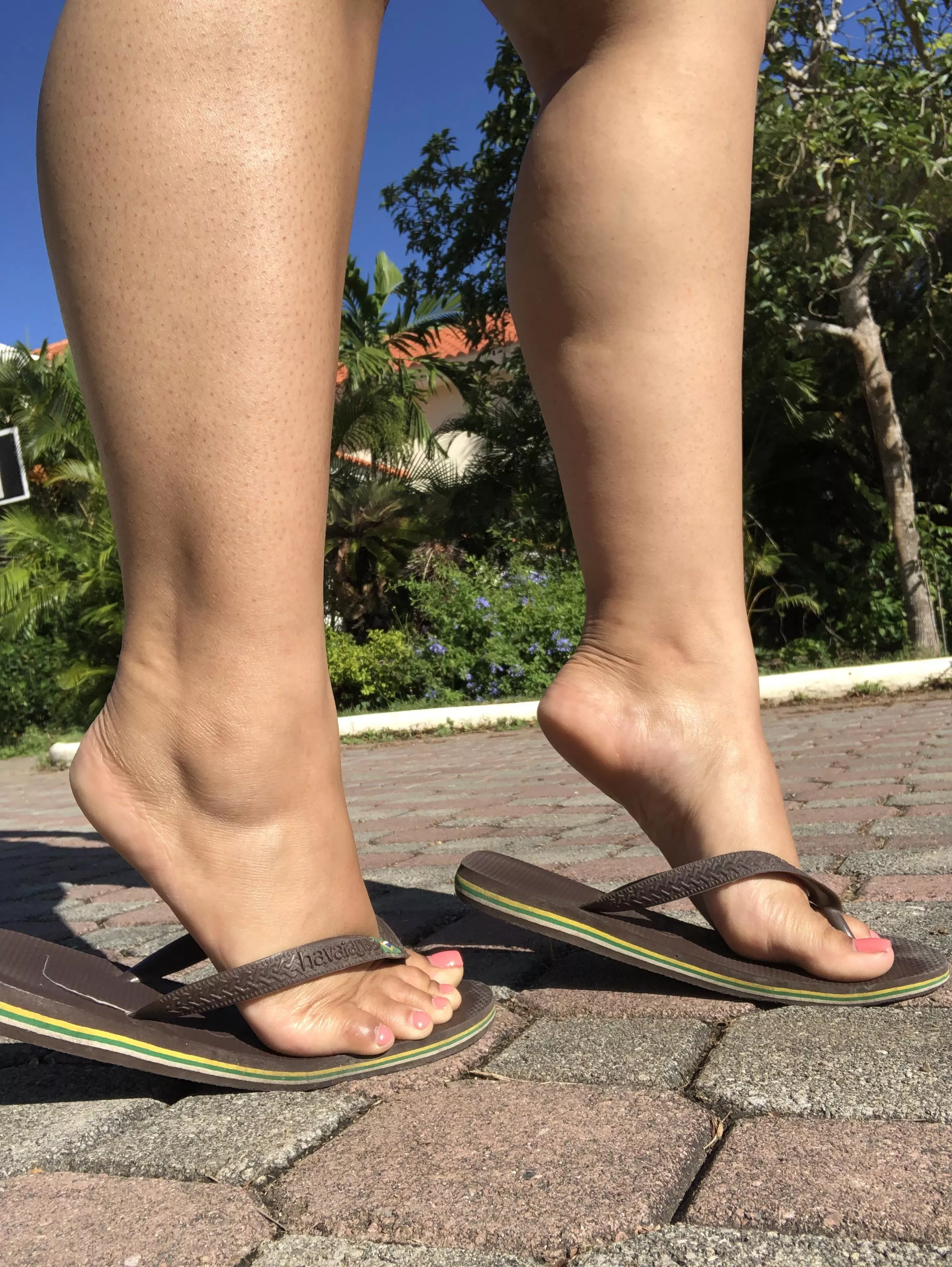 Sun is hitting my feets, is there any chance other things can hit my feets? posted by Feetpics0o-