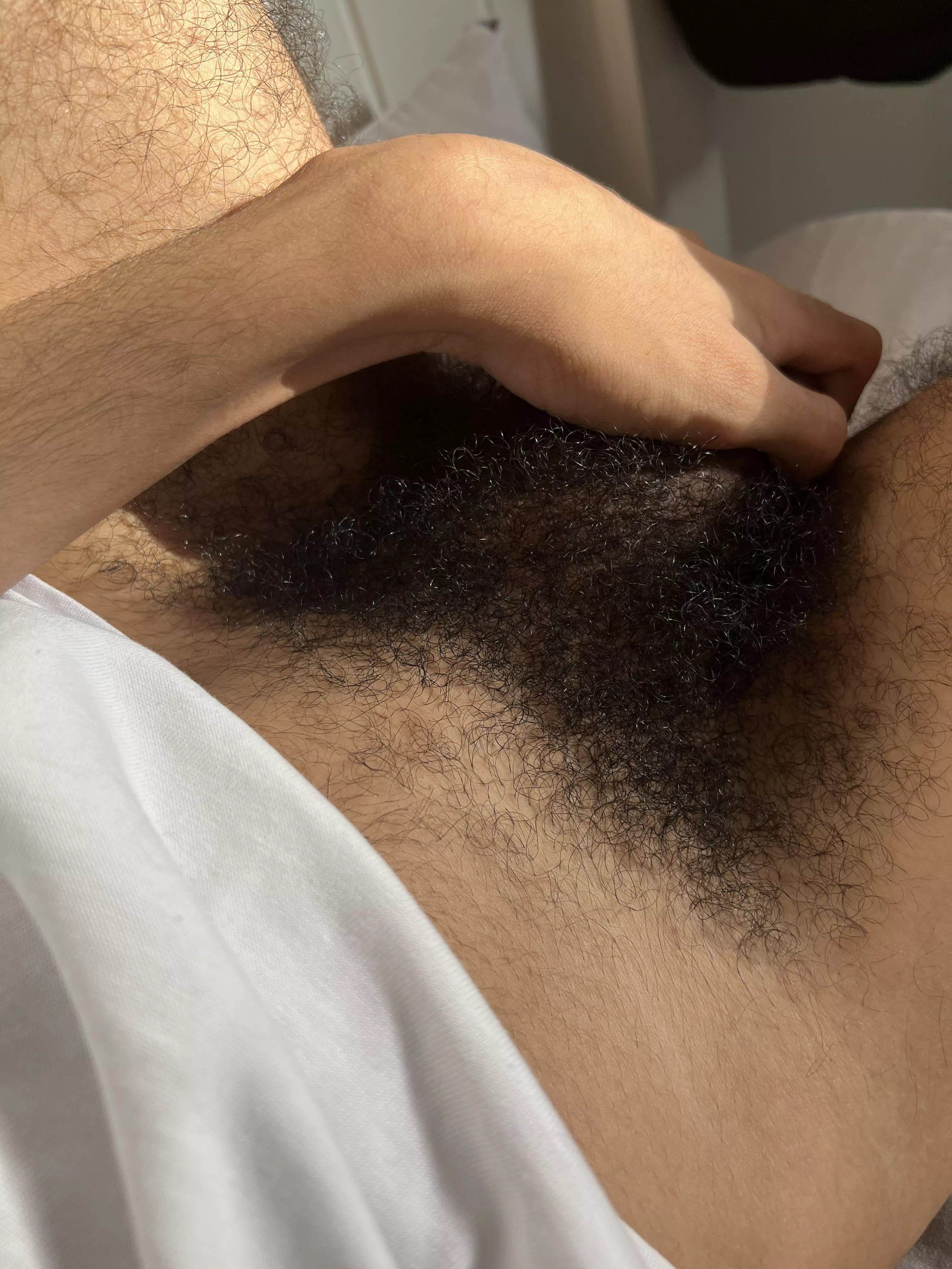 Sun kissed ☀️ posted by throwagay291