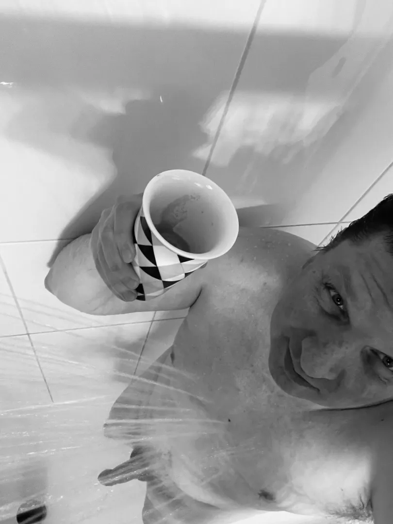 Sunday Afternoons are made for Shower Coffees! posted by twonalex73