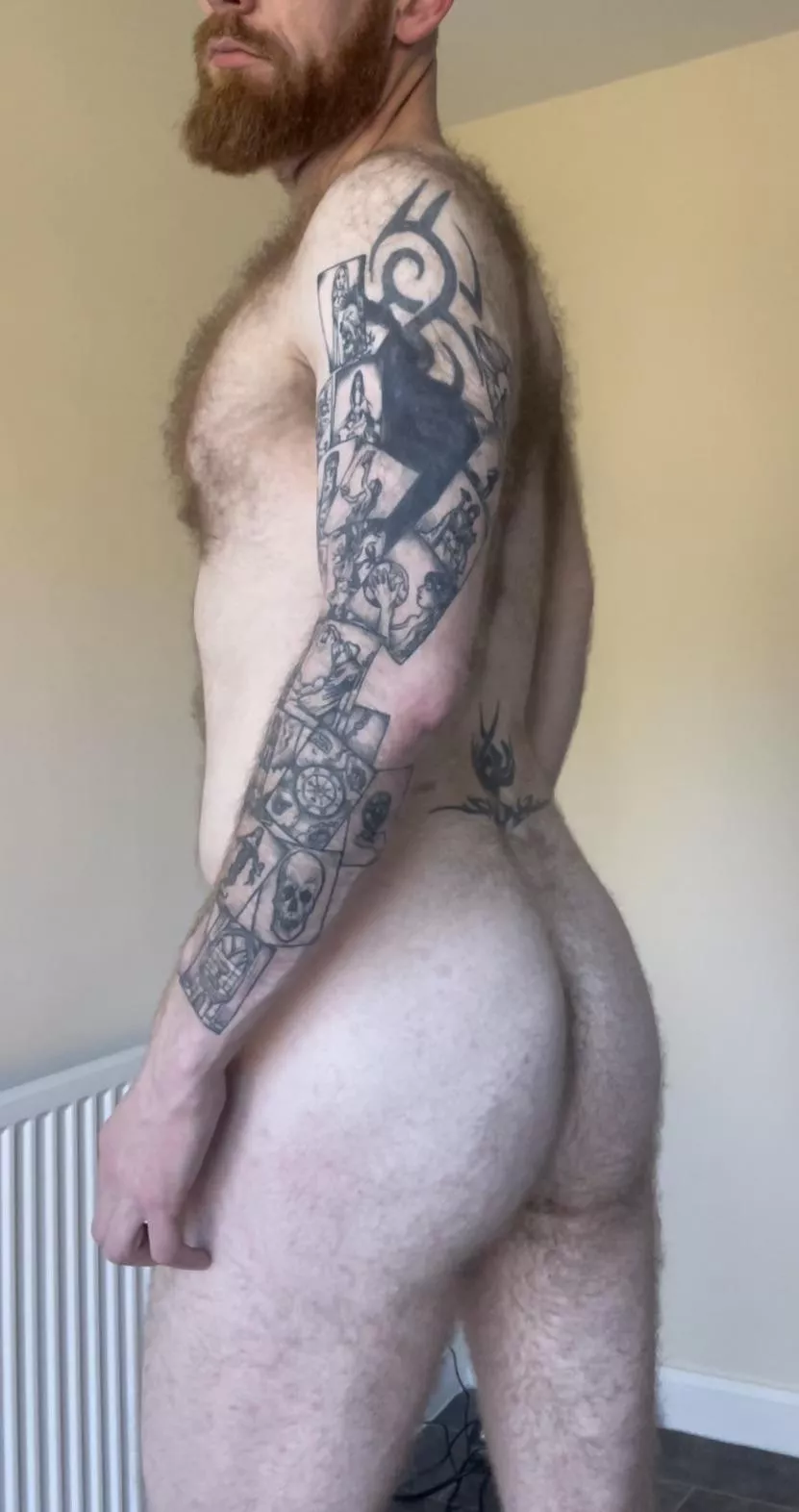 Sunday bum 🍑😜 posted by gbrad1983