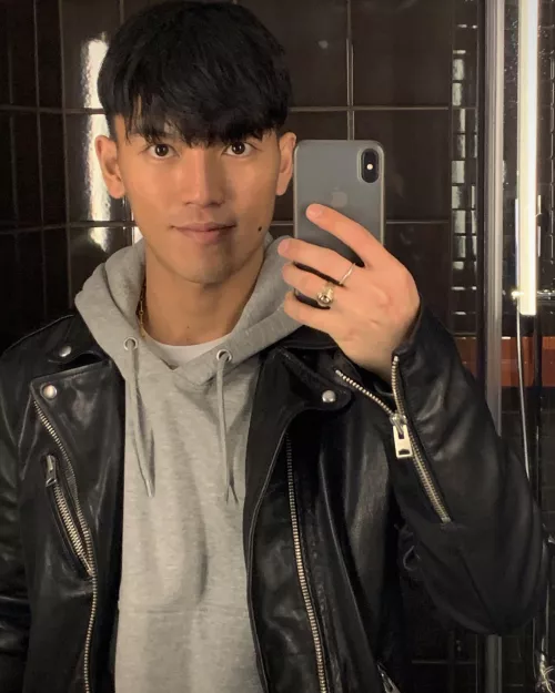 sunday selfie by izzydevil