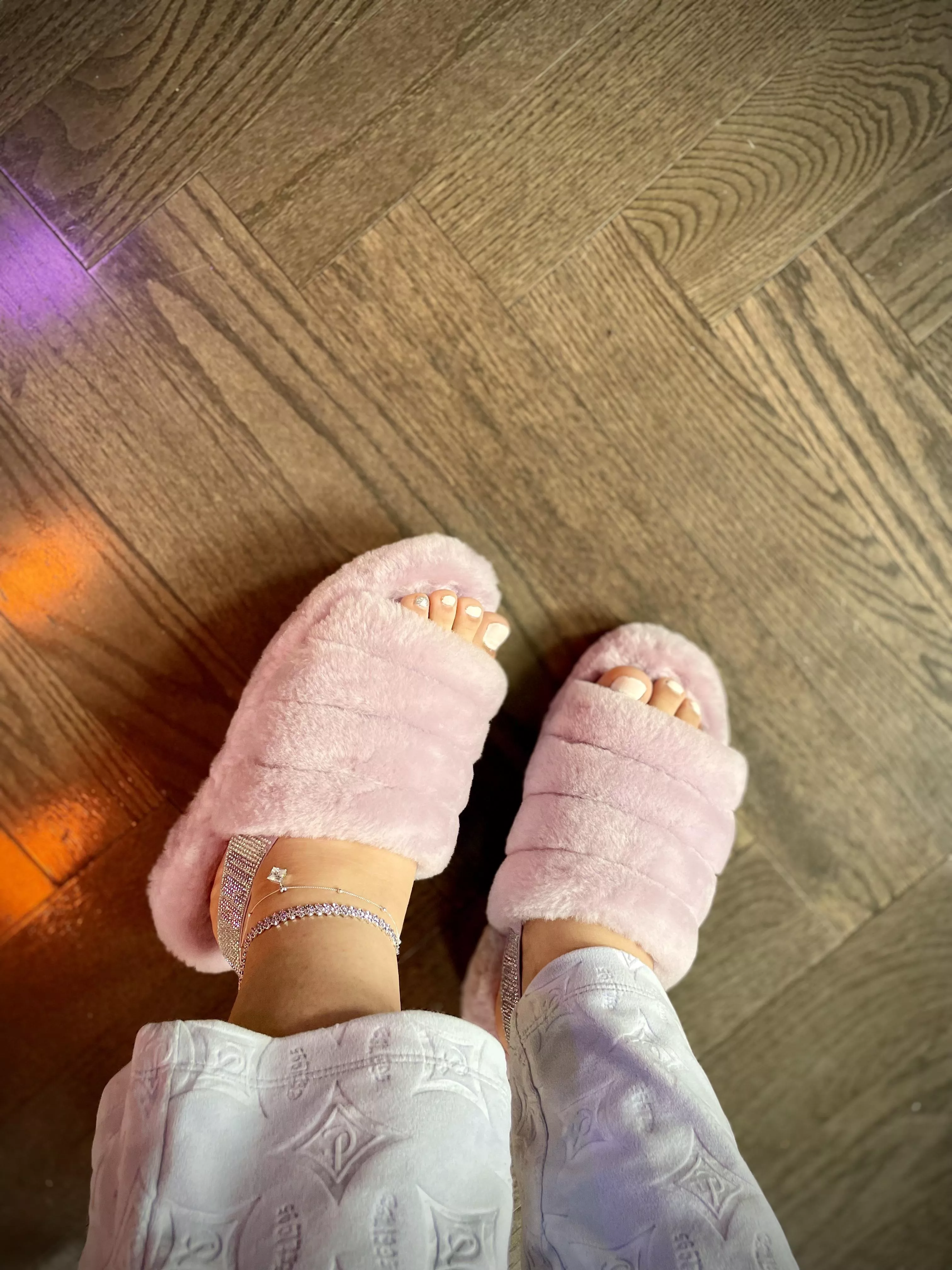Sunday slippers 💖 posted by biglizardlover88