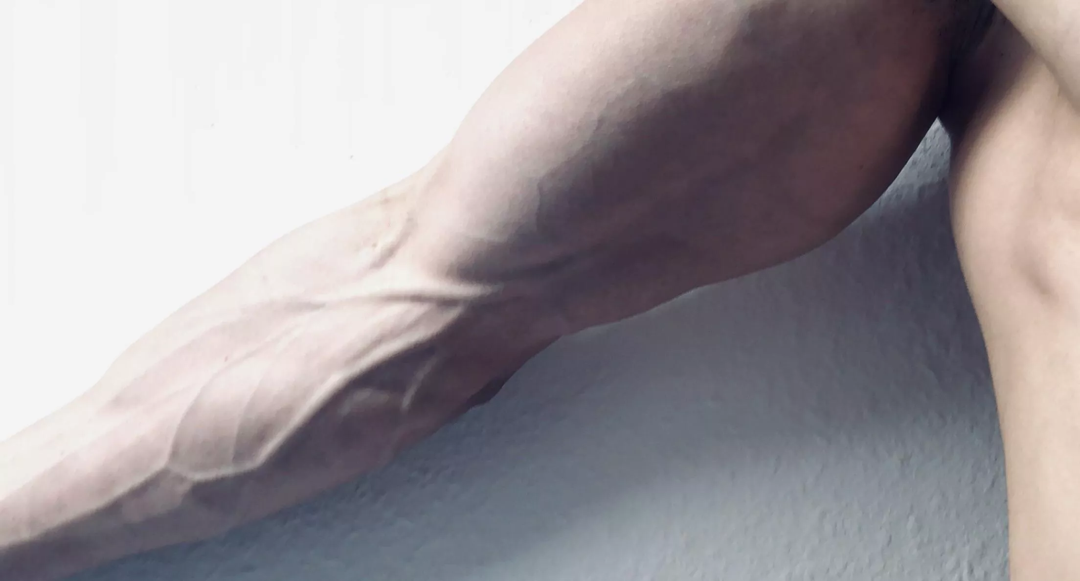 Sunday‘s forearm – lickworthy? posted by gutpunchprince