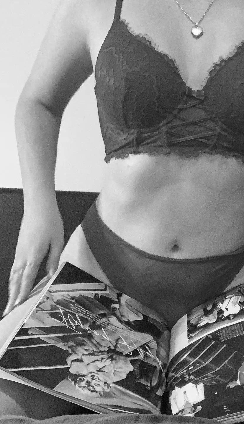 Sundayzzz [F26] posted by MysteryThrowaway88