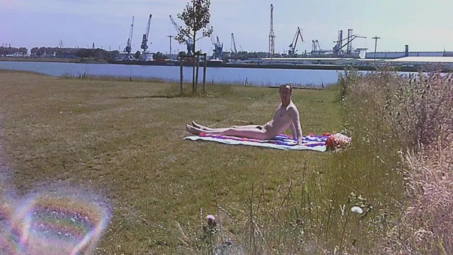 Sunny day in the park 🌞 by Shavedpussylover