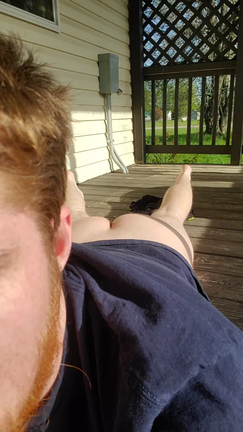 sun's out buns out. by thekindacoolkidjoe