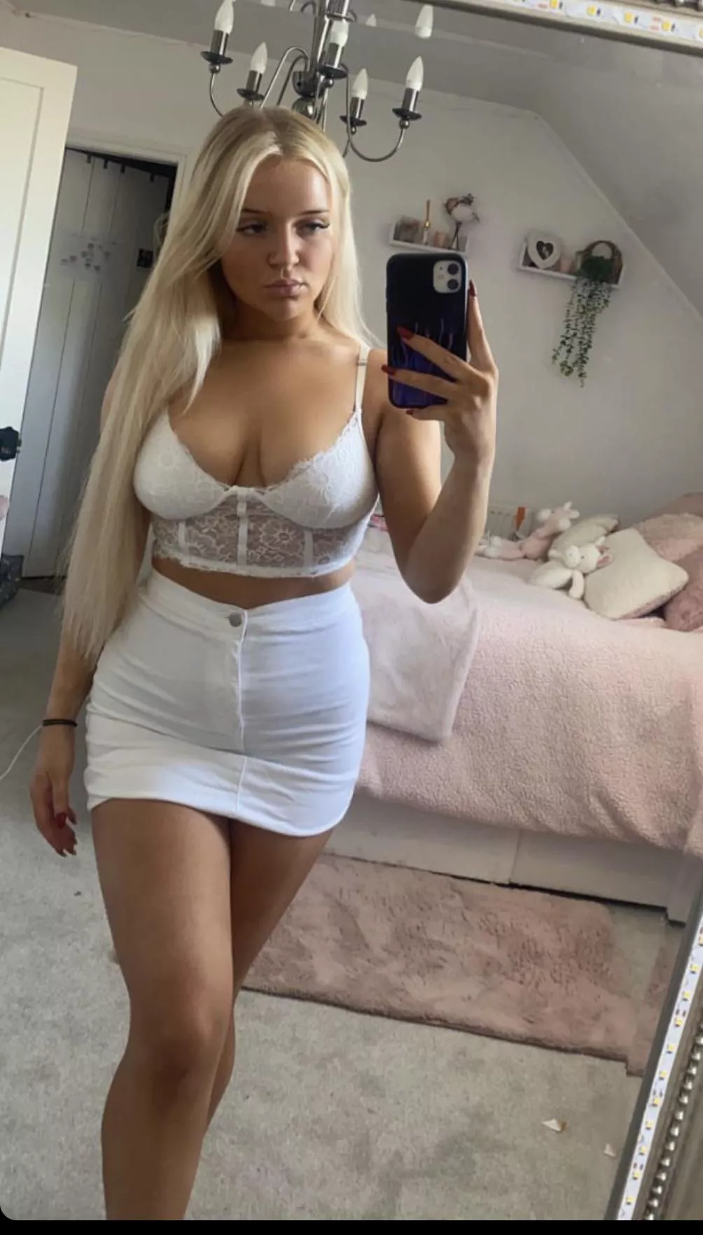 Suns out 🍒out posted by hornygymbro