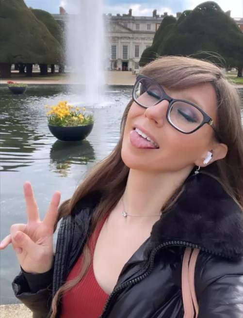 Suns out, tongues out ☀️👅 by KendraEats