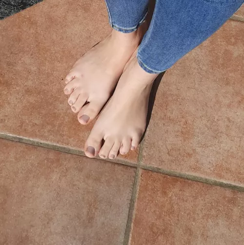 Sunshine is delicious ☀️ by xxxlilybeth