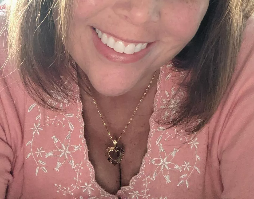 Sunshine makes me smile posted by AmberlyDawn