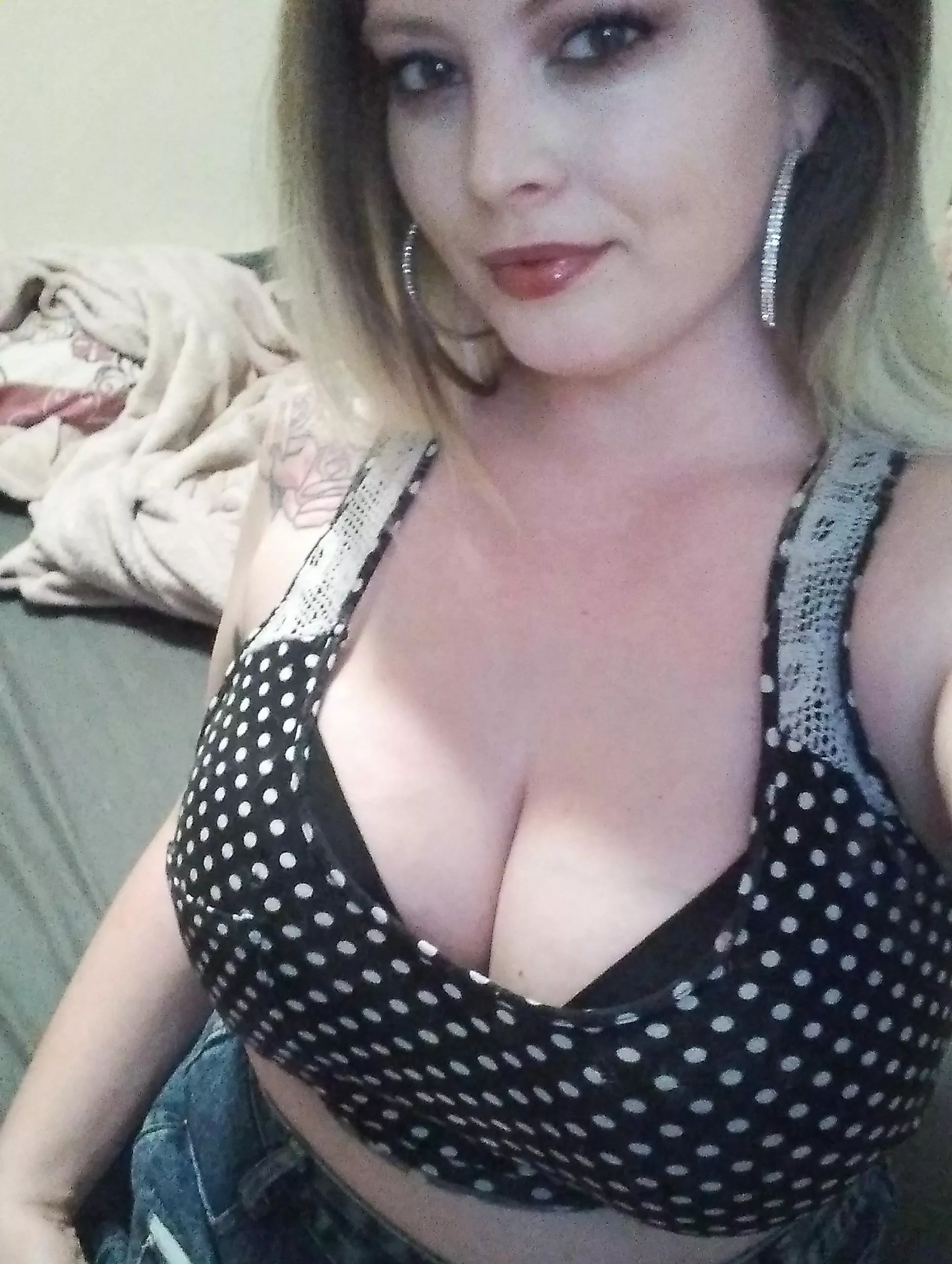 Super hot dnd 💦 LIVE now posted by Illustrious-Menu9452