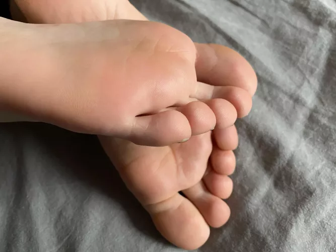 Super soft and super close up by averyysworld