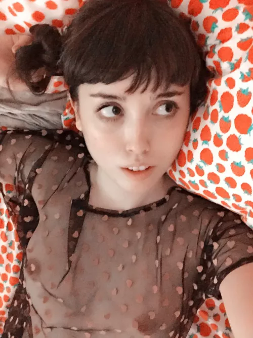 Super-flat. Super see-through. Super strawberry print bedding. Super cute? You tell me! by katsuragicookie