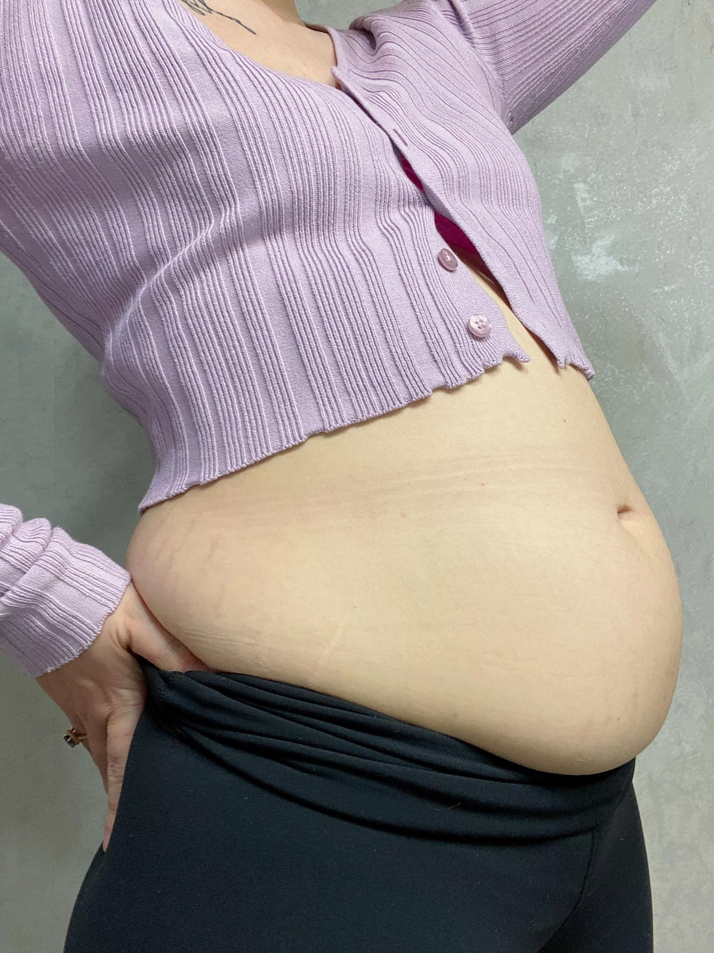 Sushi and beer belly! Seems the video I posted earlier kinda flopped (I still don’t totally understand how to use Reddit lol) so here’s a photo! :) posted by Heavy-Tangerine-9995