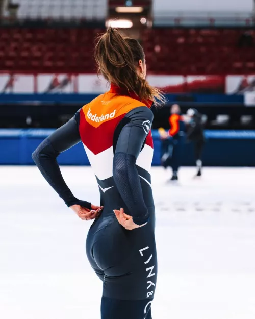 Suzanne Schulting - Dutch Speed Skater by Master_Rignolo