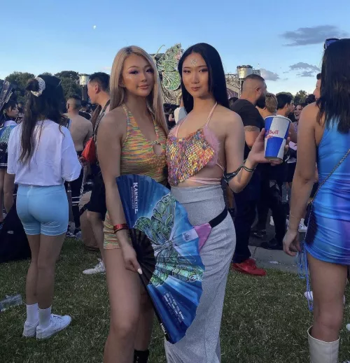 Sweaty asian girls by huagyk