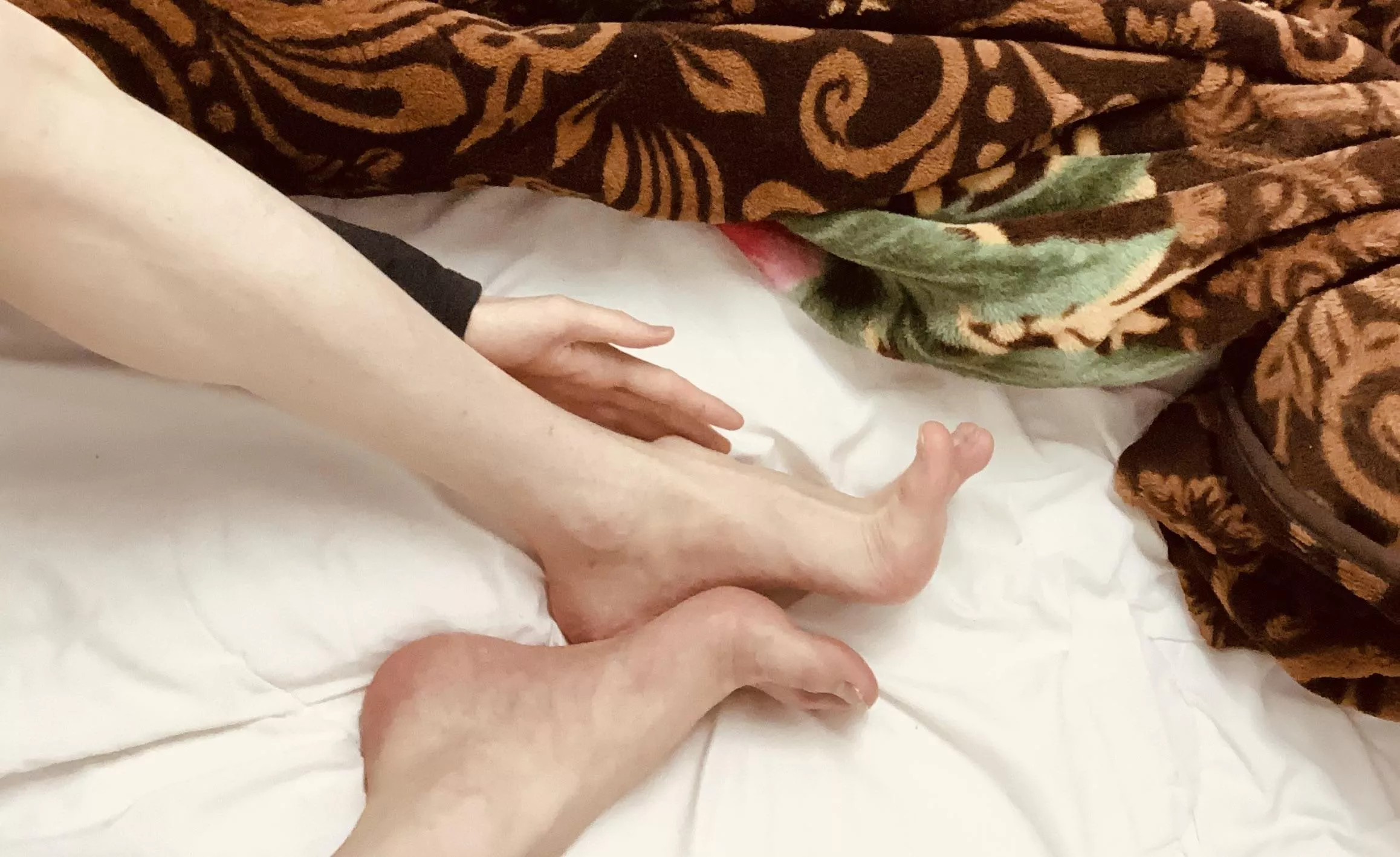 Sweaty feet posted by Kenoo6