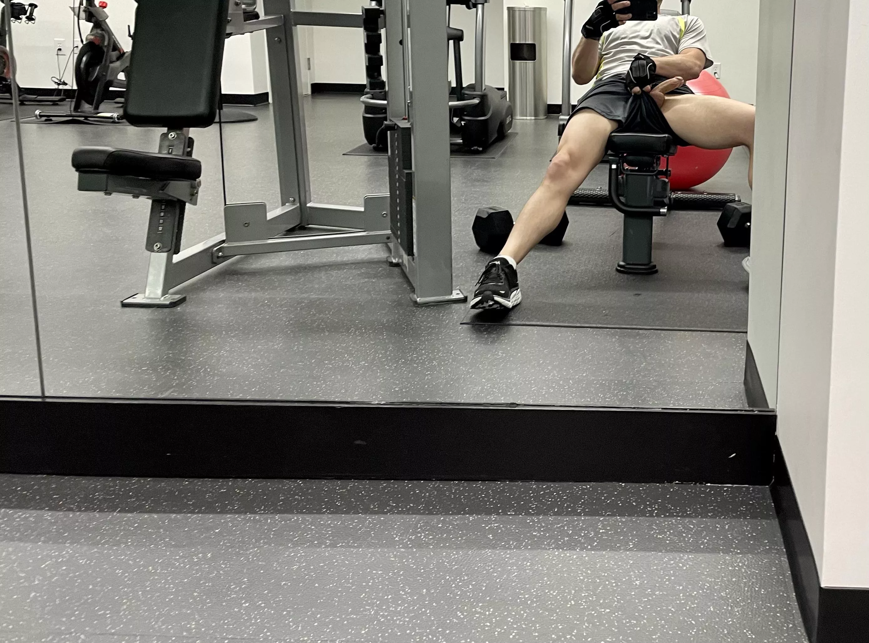 Sweaty gym cock. posted by mypornusername123