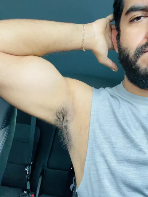 Sweaty pit by Abject_External7222