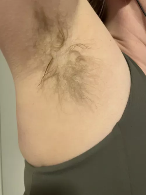 Sweaty workout pits 🥵 by randyrabbit1983