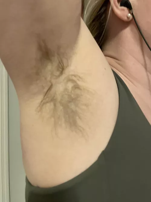 Sweaty workout pits 💦. They smell heavenly 👃🤩 by randyrabbit1983