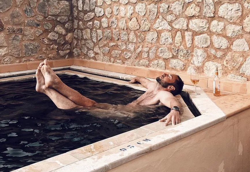 Swedish singer Mans Zelmerlow posted by MarsNirgal