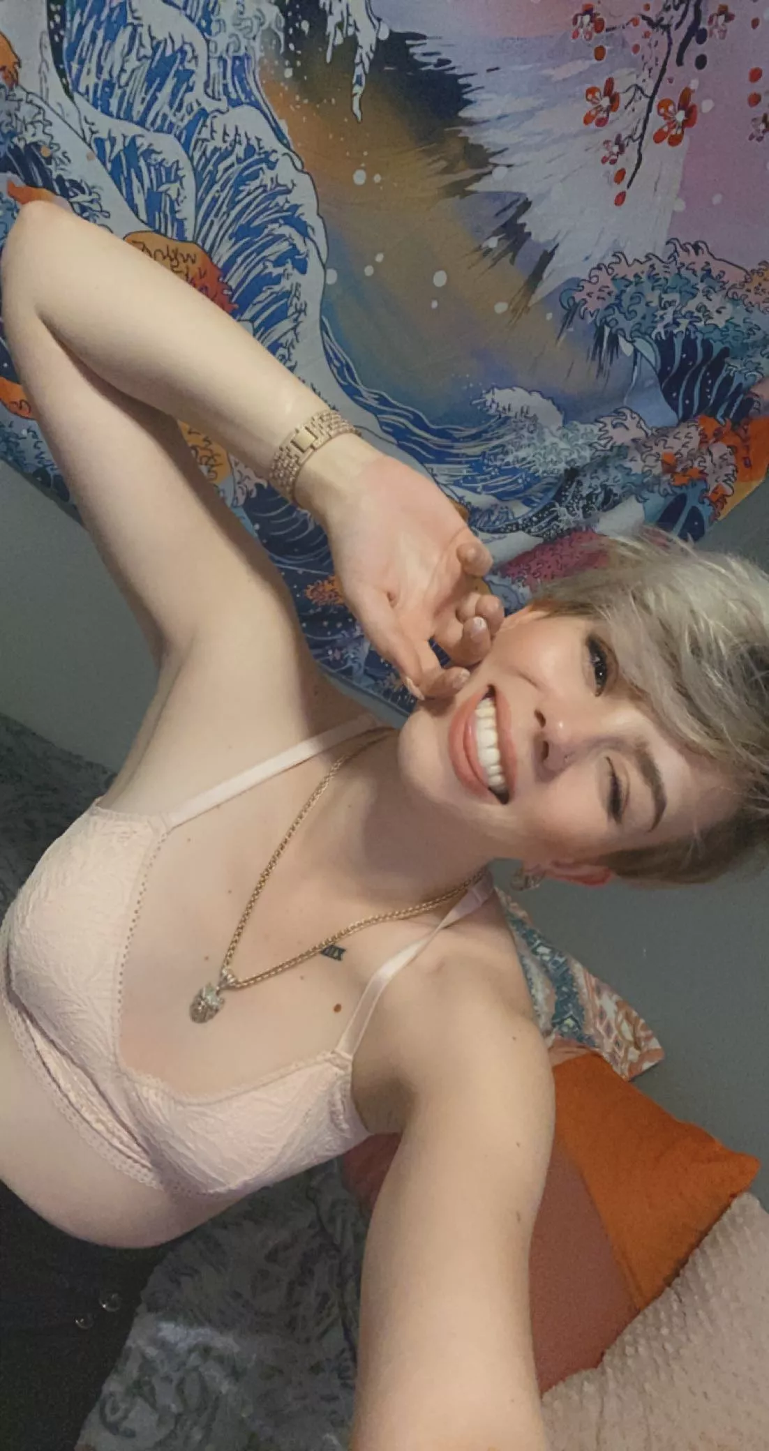 Sweet and petite💘☺️ posted by BosnianBabe69