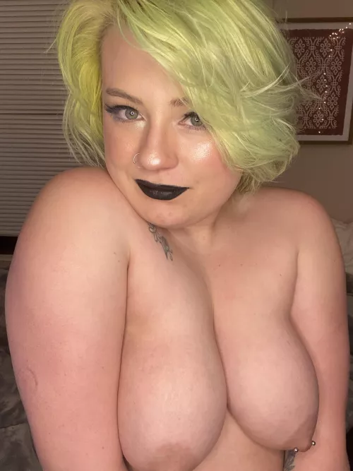 Sweet and thicc by SnooPeanuts5641