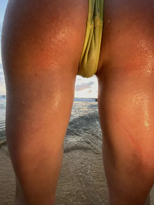 sweet like strawberries by uneven_vulnerability