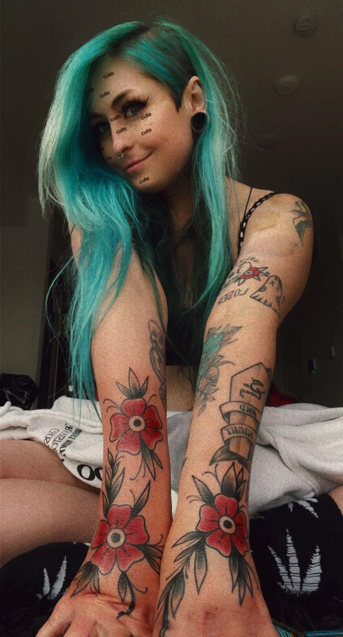 🍒 sweet & tatted babygirl eager to please you! free onlyfans link below! 🍒 posted by oflittlekittenn