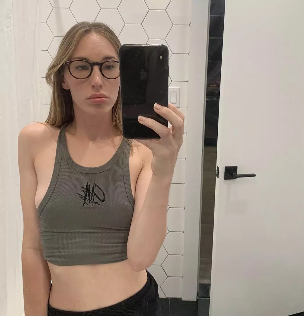 Sweeterthankiwi posted by QueenElleee