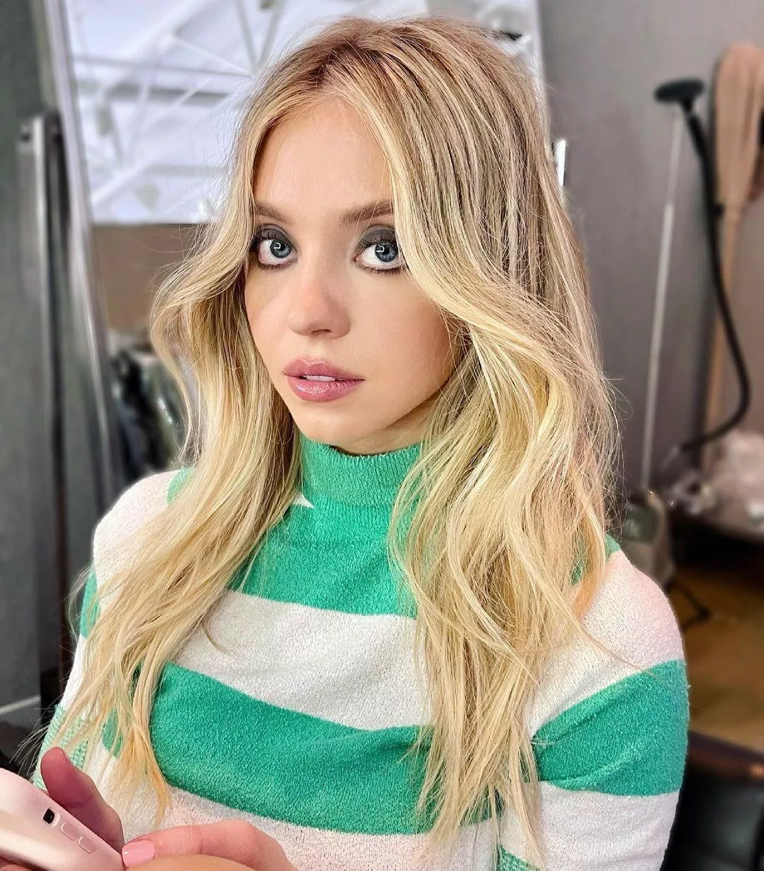 Sydney Sweeney posted by cashmere1977-2