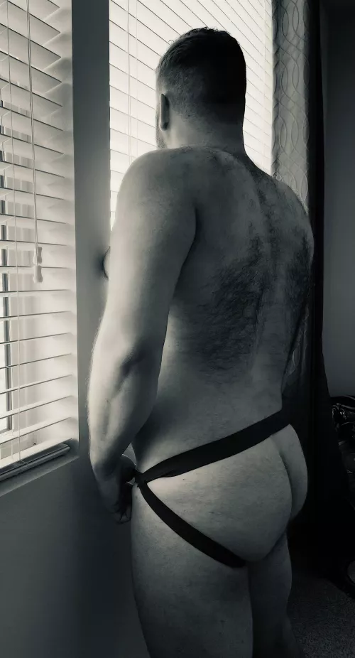 Take a peek? by CubQuake