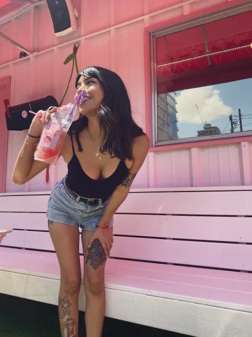 Take a peek 😛 by xAprilXShowersx