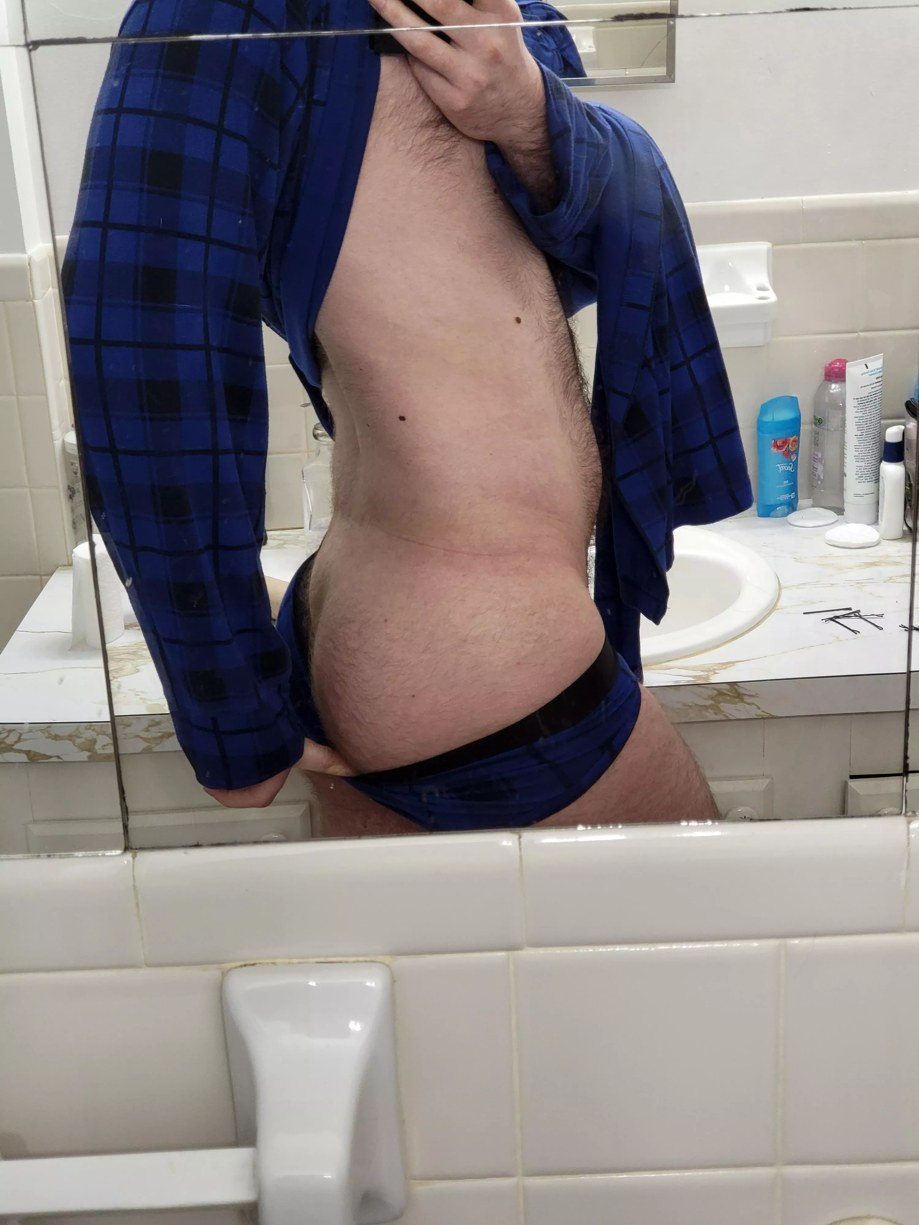 Take a peek posted by Obvious-Culture-1688